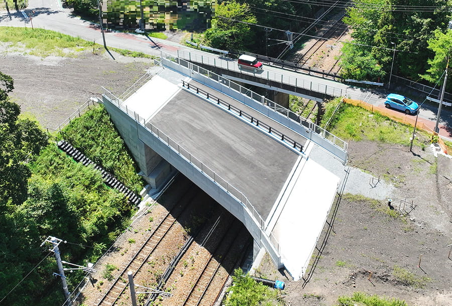 信濃追分構内倉賀こ線道路橋上部工その他新設工事のサムネイル画像です