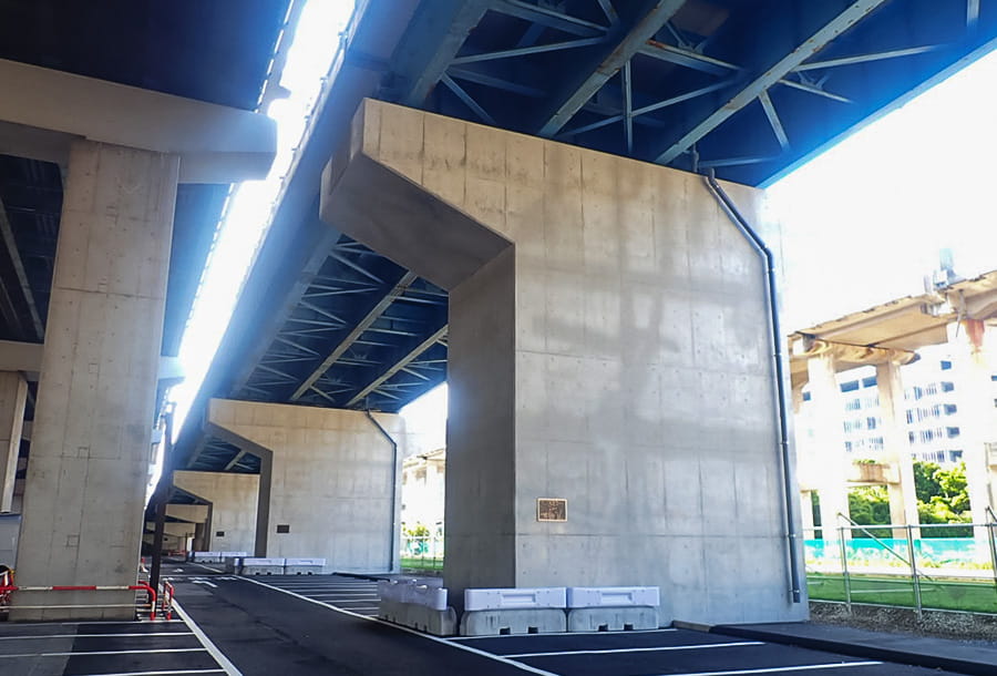 R3国道357号海老川大橋下部工事のサムネイル画像です