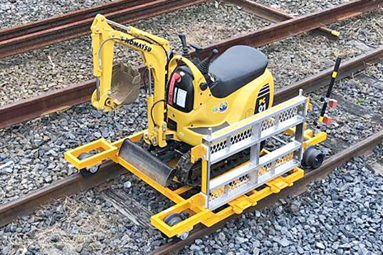 ミニバックホー用移動トロリー