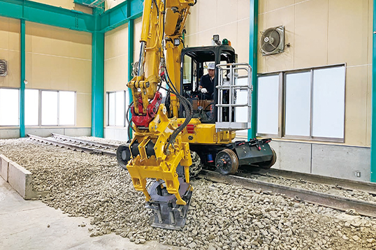 4頭TT脱着型コンパクター