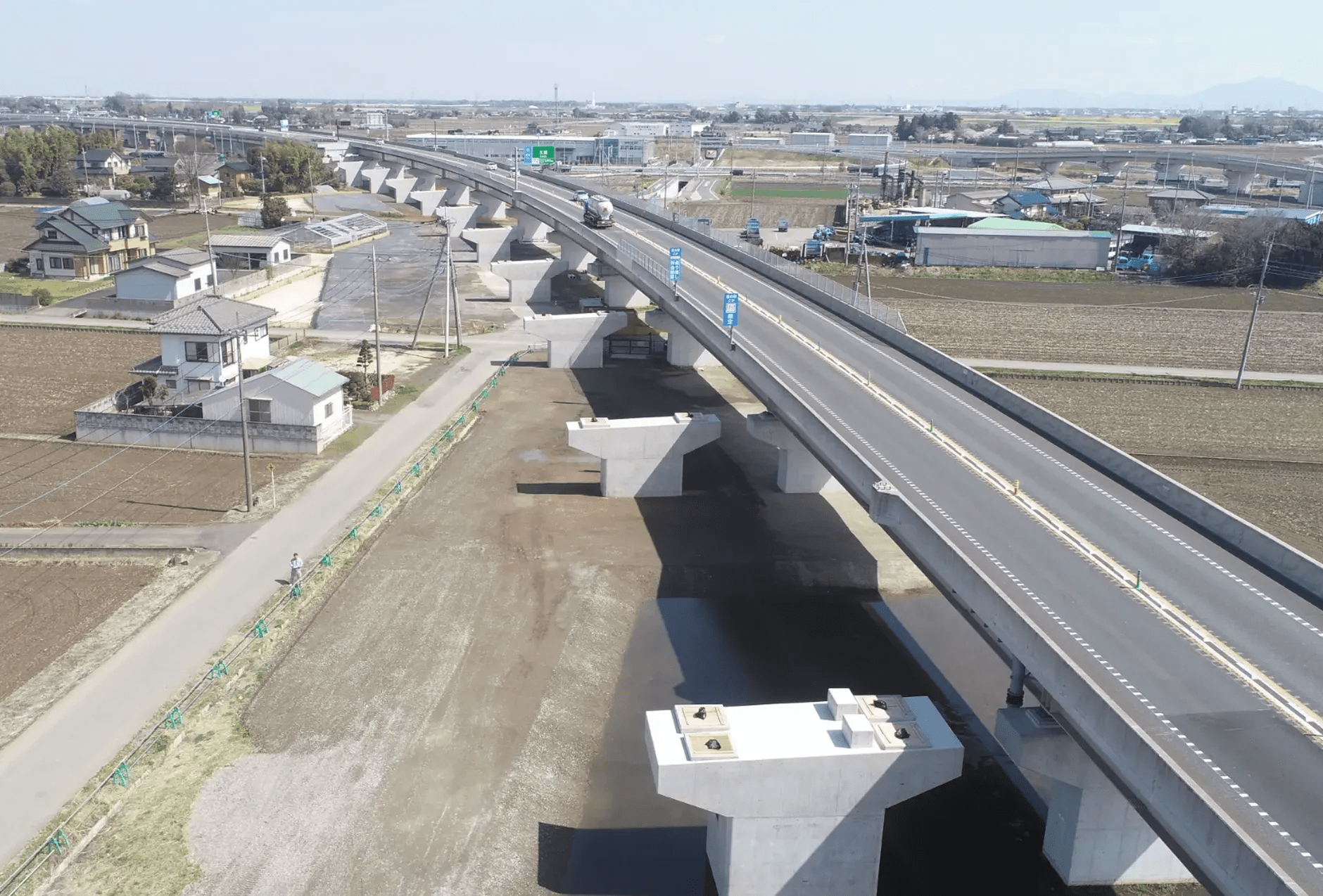 R2圏央道五霞高架橋下部工事のサムネイル画像です