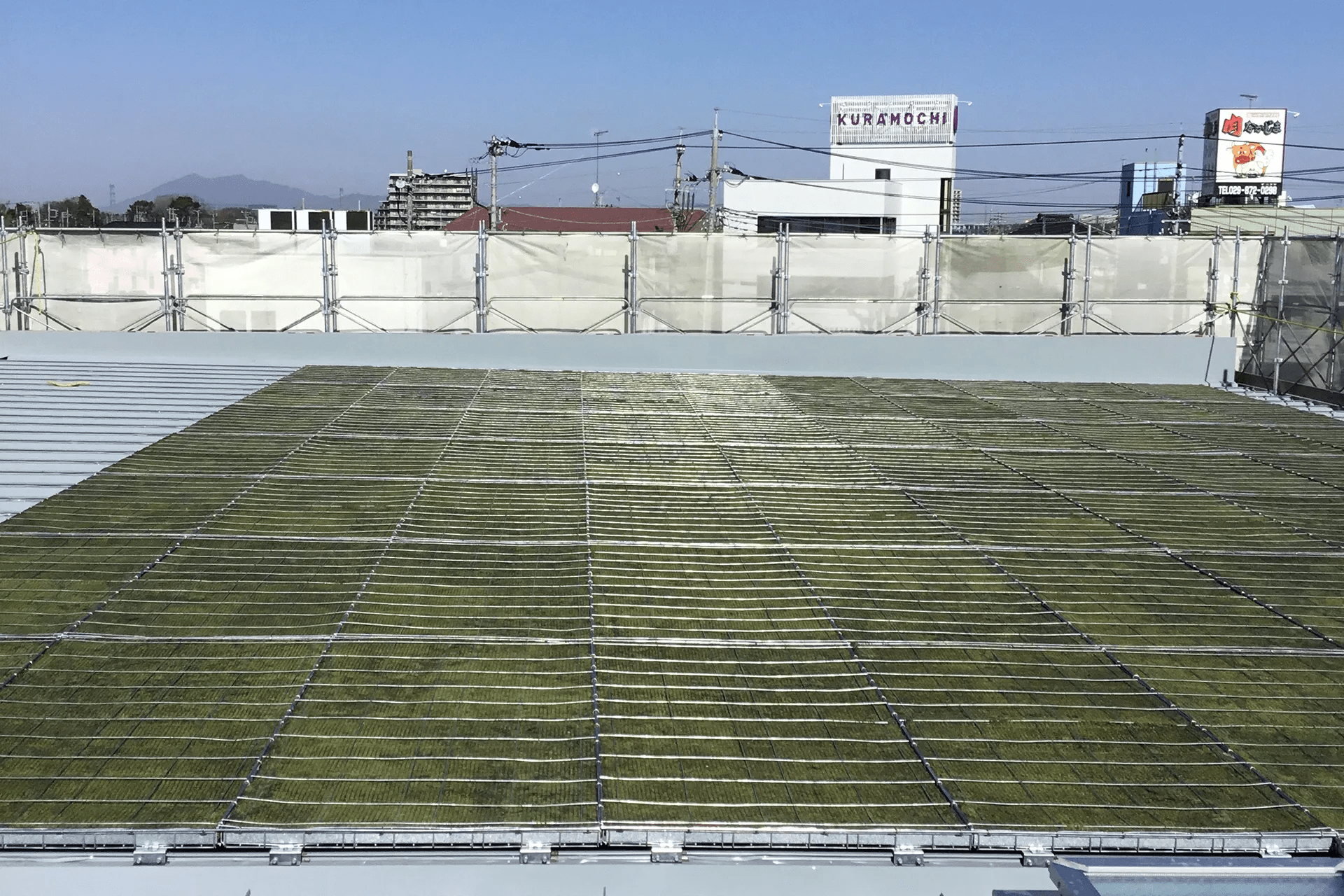 東鉄工業土浦出張所屋根苔緑化工事のサムネイル画像です