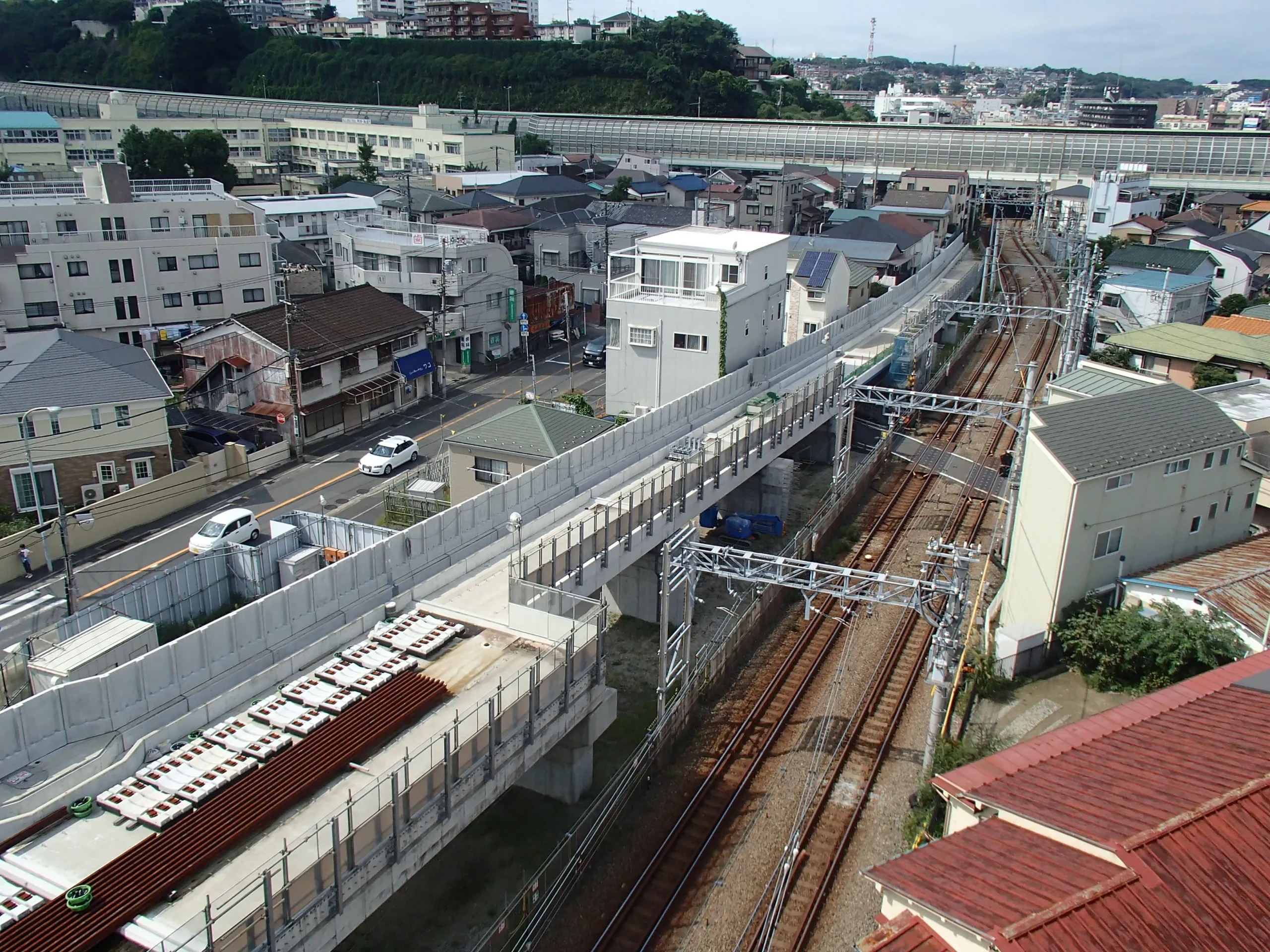 相鉄本線 星川・天王町間連続立体交差化事業軌道敷設工事のサムネイル画像です