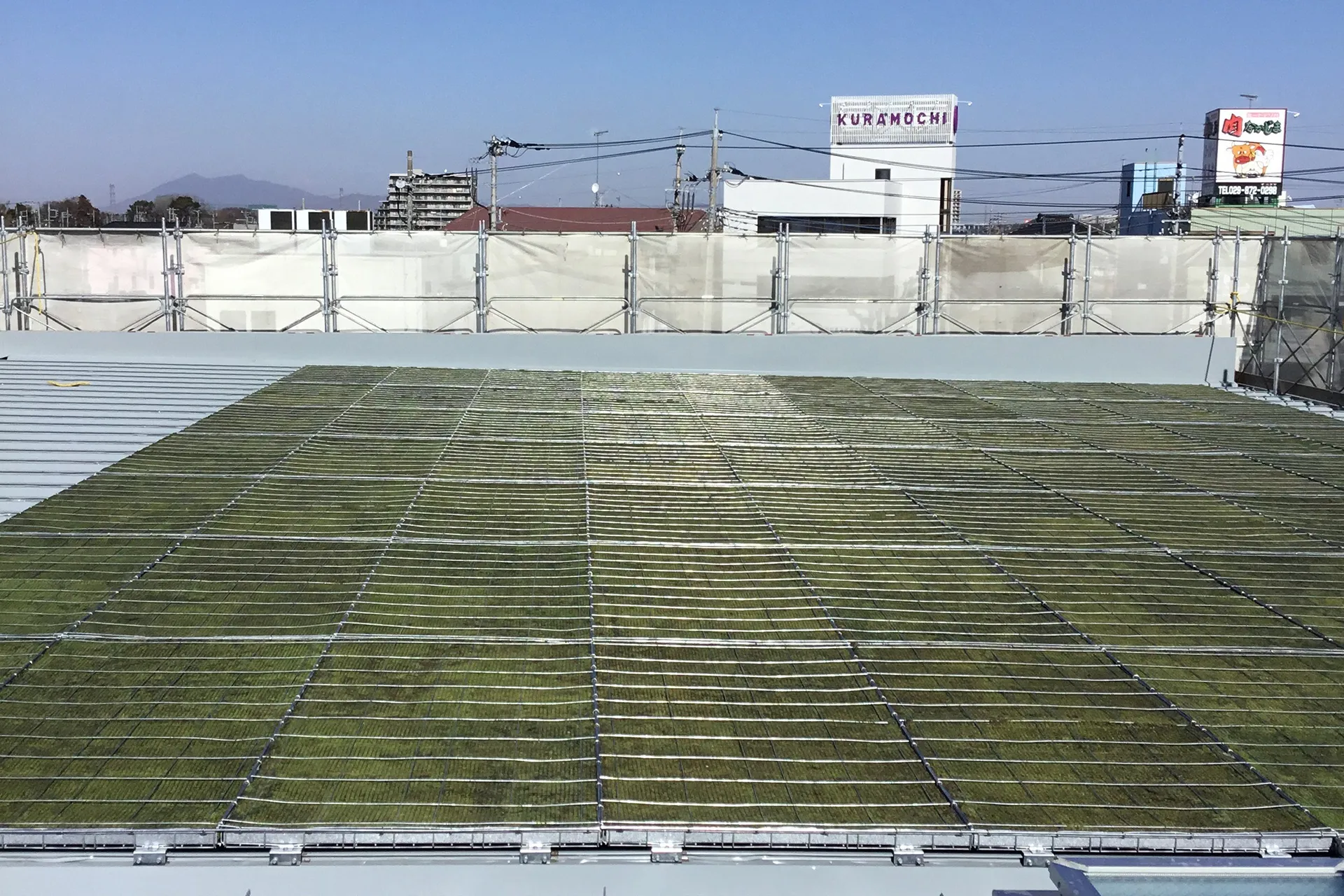 東鉄工業土浦出張所屋根苔緑化工事のサムネイル画像です