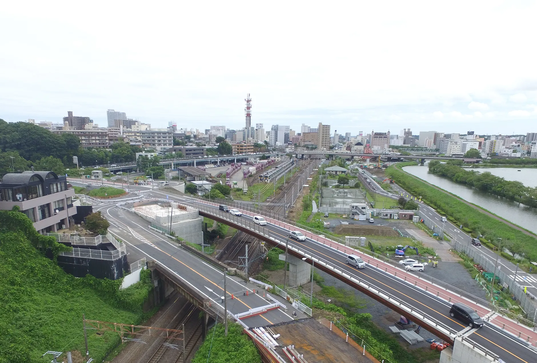 JR常磐線 赤塚・水戸間梅戸橋こ線道路橋架替工事のサムネイル画像です